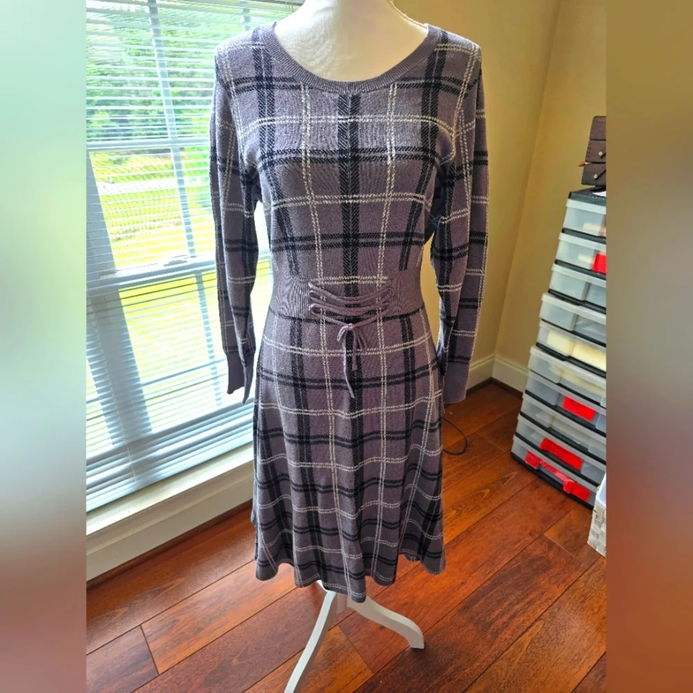 Torrid Long Sleeve Skater Sweater Dress - Picture 1 of 6
